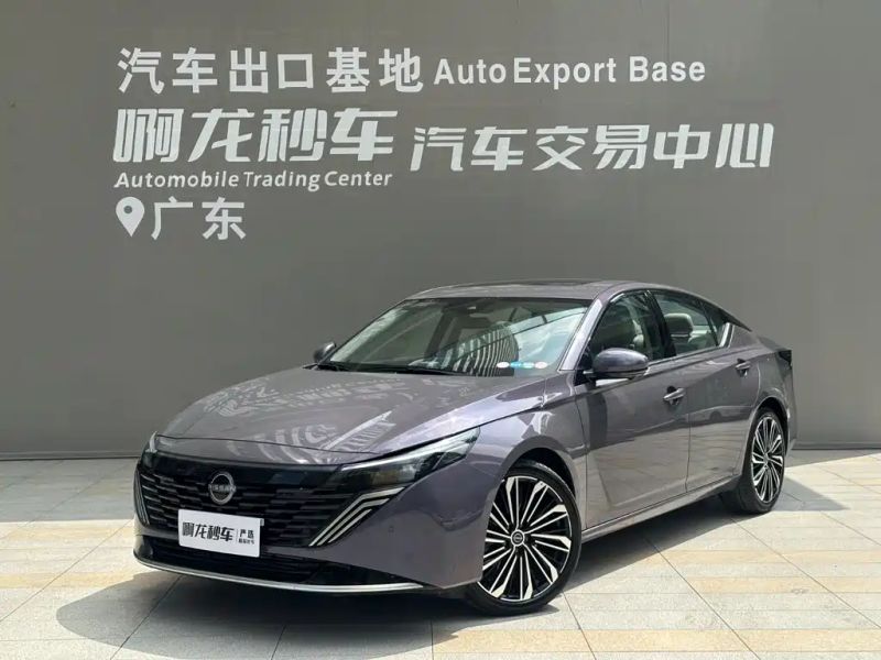 Nissan altima