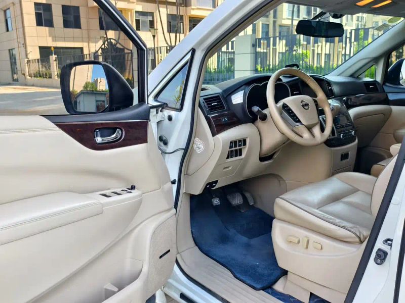 Nissan quest