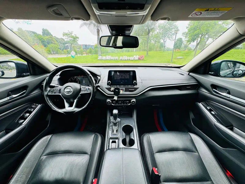 Nissan altima