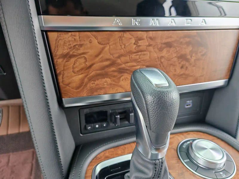 Nissan armada
