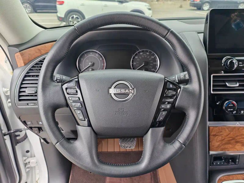 Nissan armada