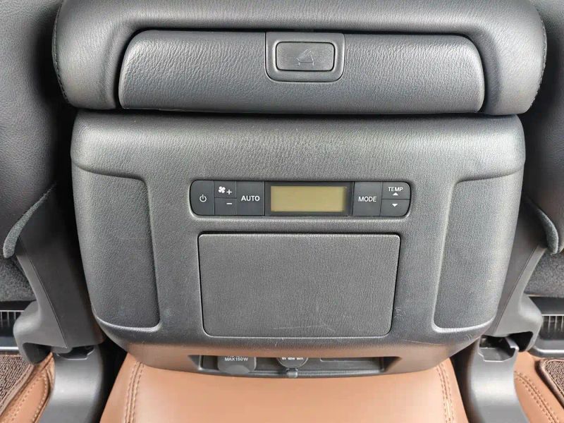 Nissan armada