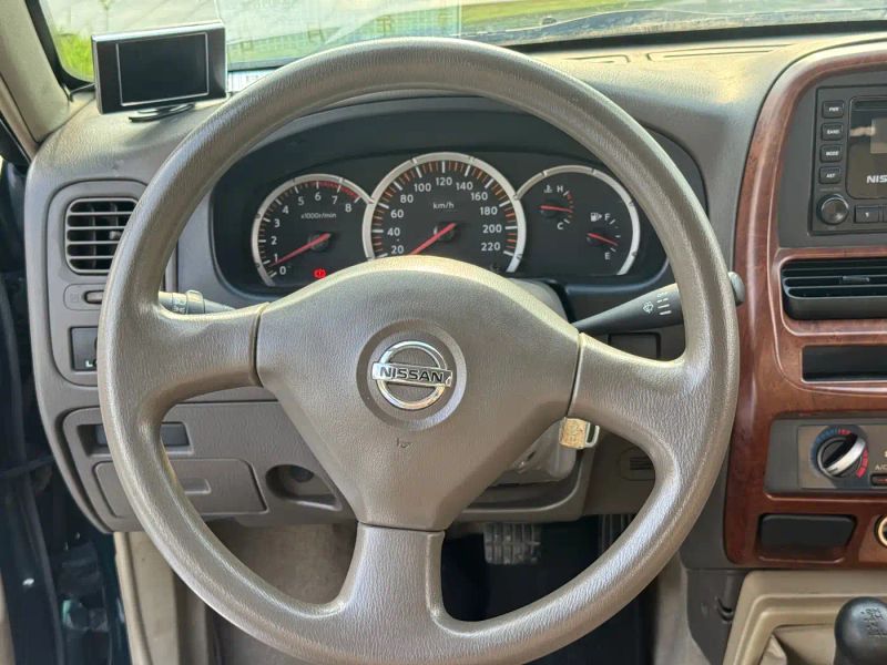 Nissan d22