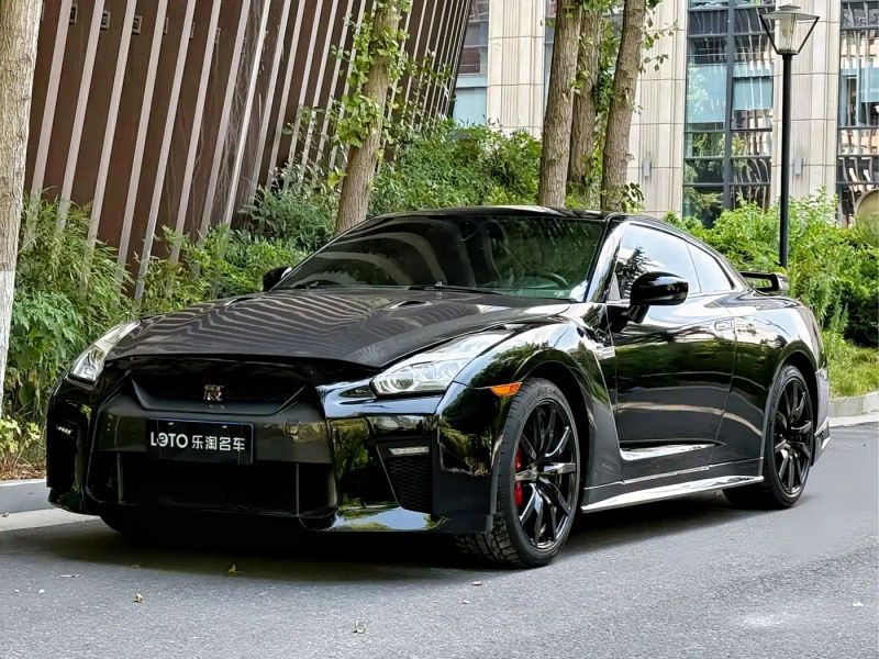 Nissan GT-R