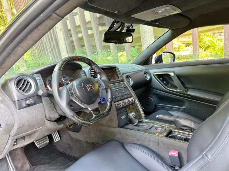 Nissan GT-R