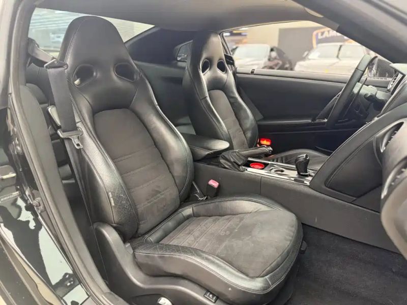 Nissan GT-R