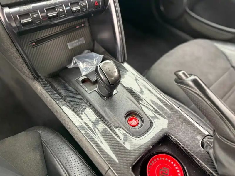 Nissan GT-R