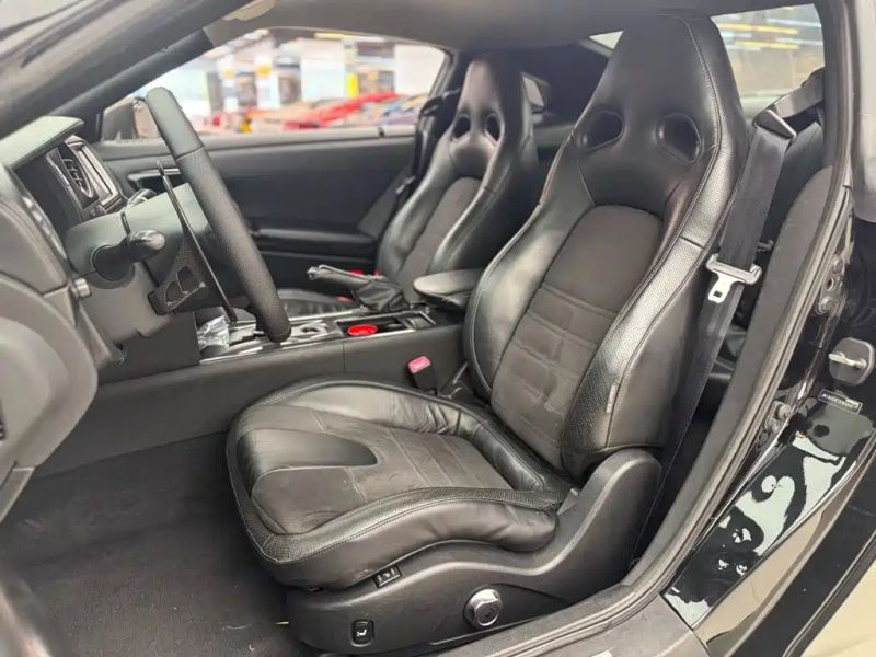 Nissan GT-R