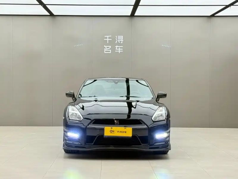 Nissan GT-R