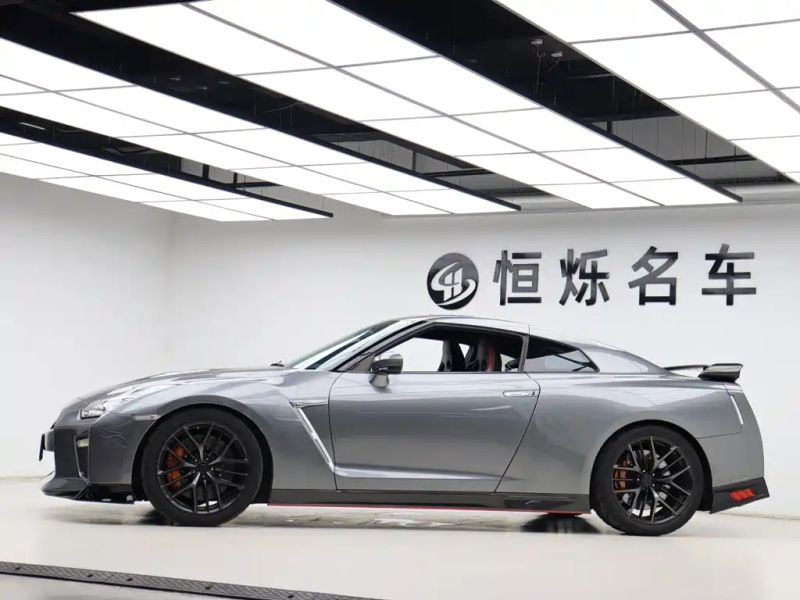 Nissan GT-R