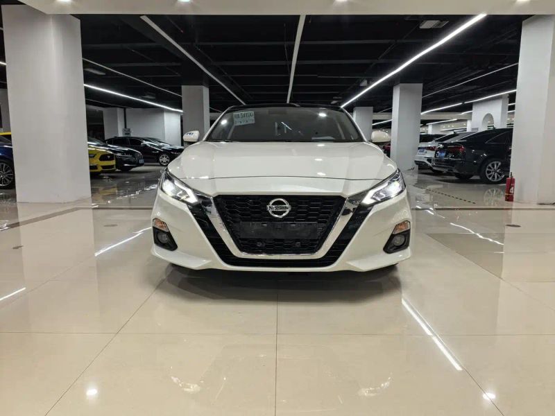 Nissan altima