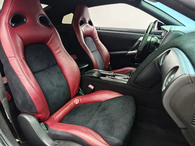 Nissan GT-R