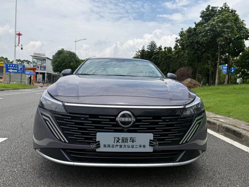 Nissan altima