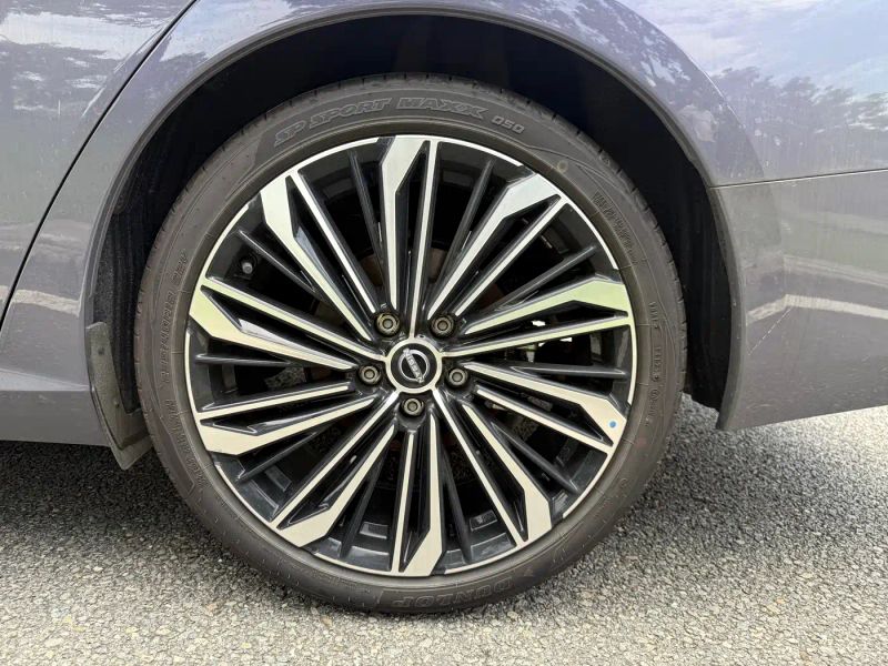 Nissan altima
