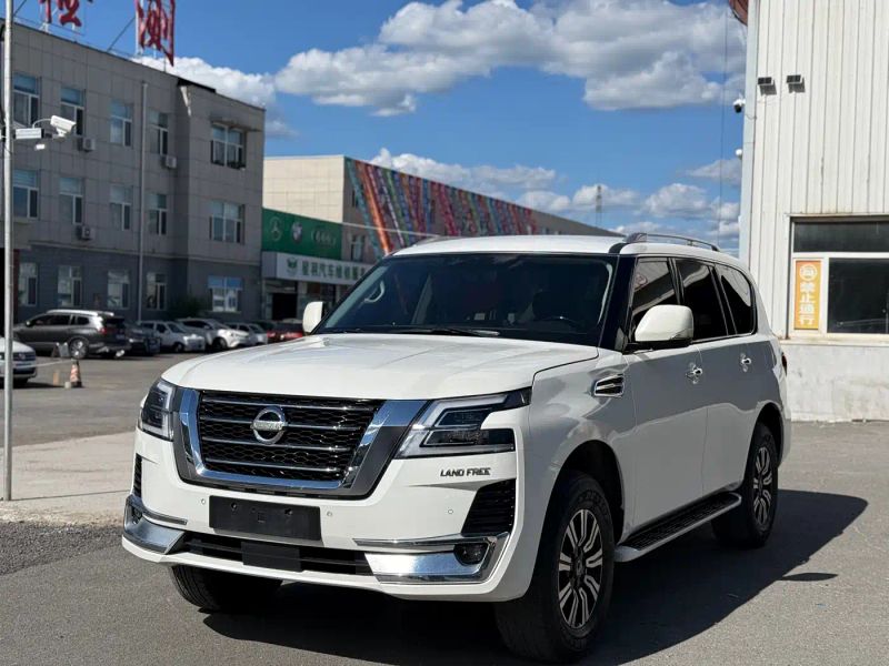 Nissan y62