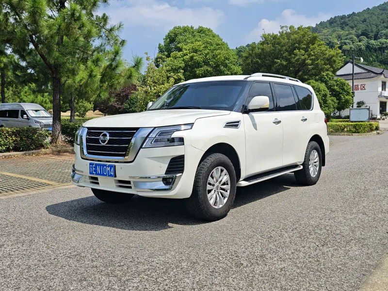 Nissan y62