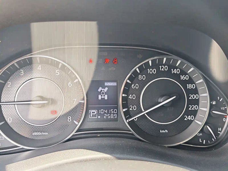 Nissan y62