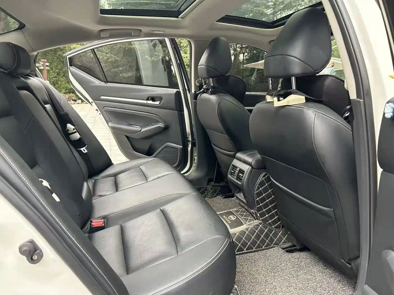 Nissan altima