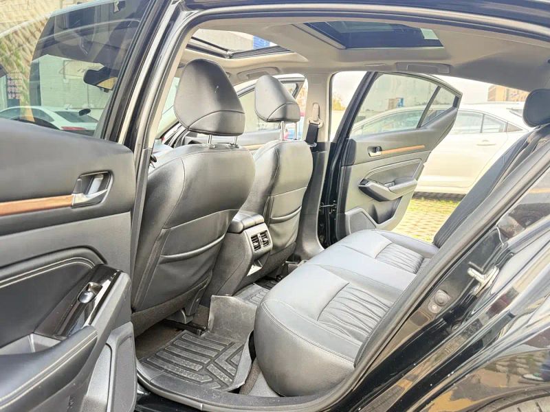Nissan altima