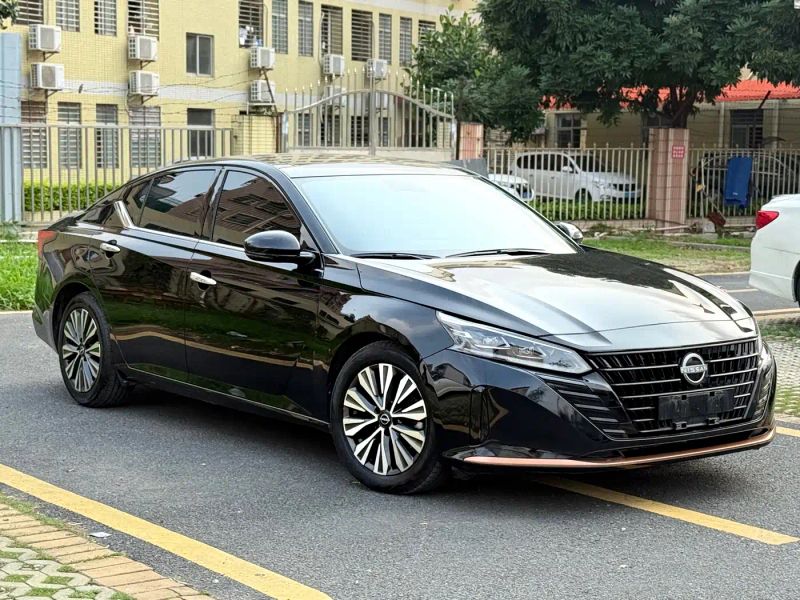 Nissan altima