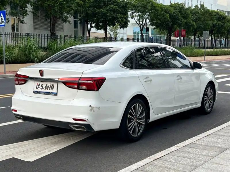 Roewe i6