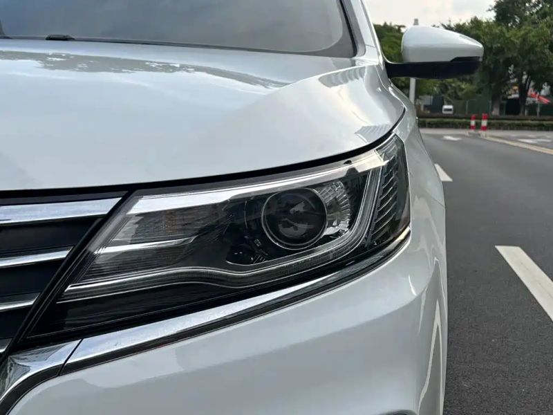 Roewe i6