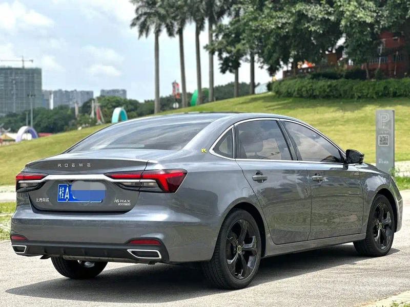 Roewe i6-max