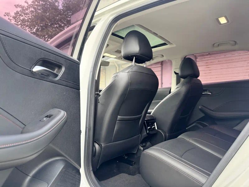Roewe i5