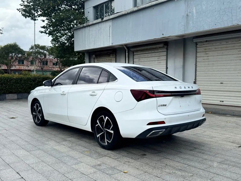 Roewe i5