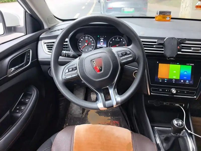 Roewe i5