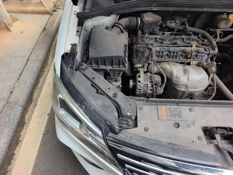 Roewe i5