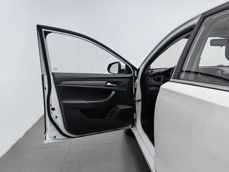 Roewe roewe_360