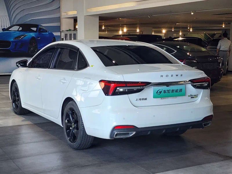 Roewe i6-max