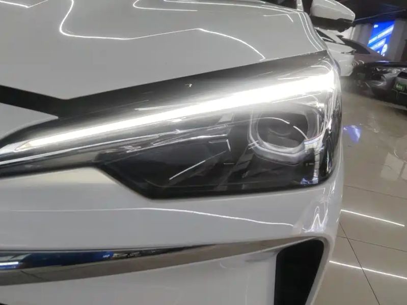 Roewe i5