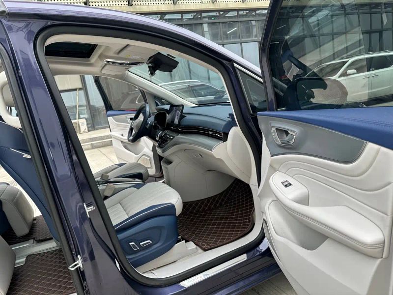 Roewe imax8