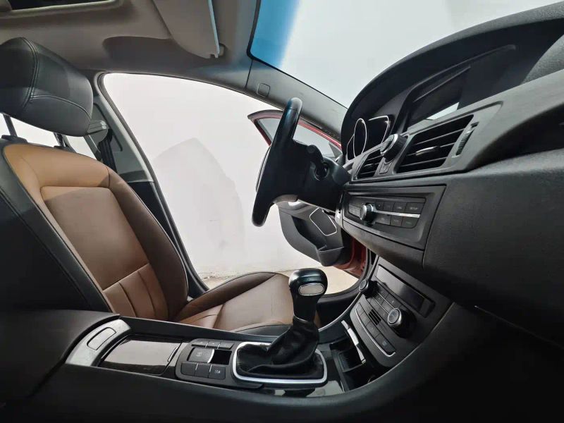 Roewe roewe-e550