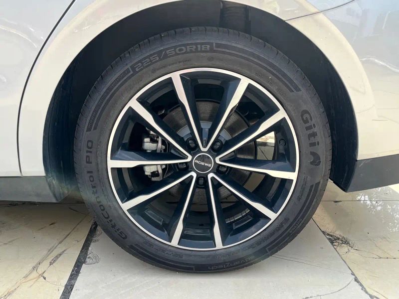 Roewe d7