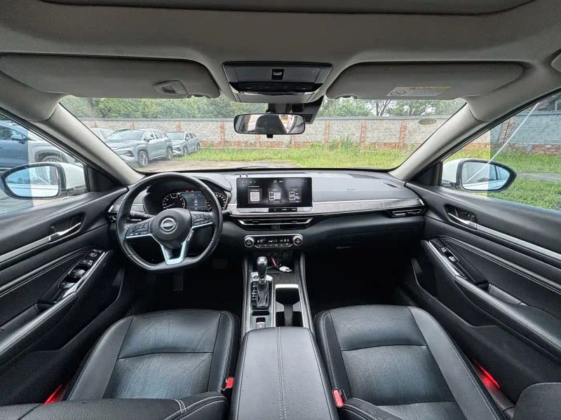 Nissan altima