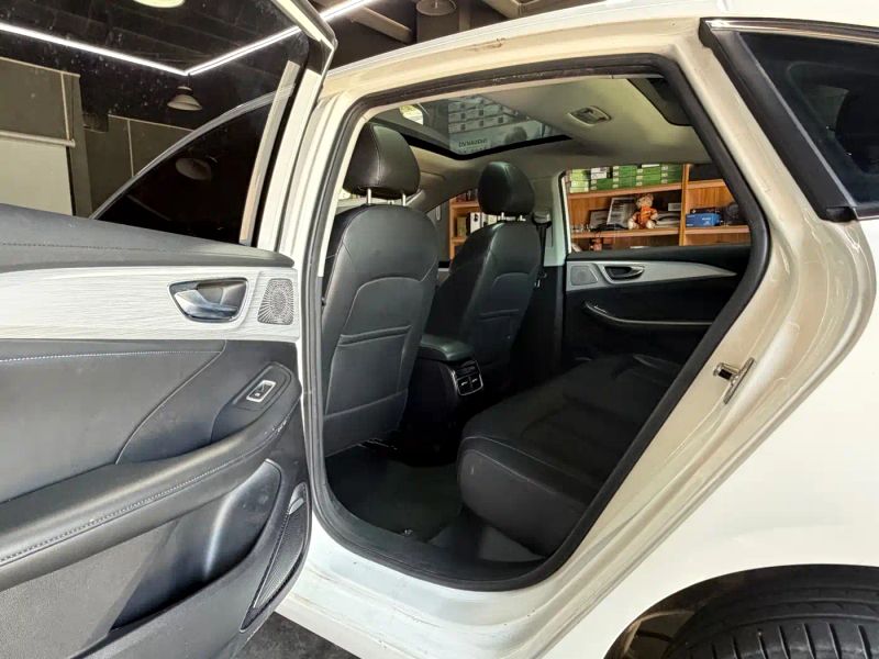 Roewe er6