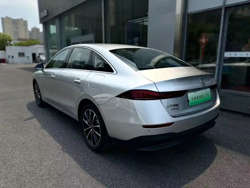 Roewe d7