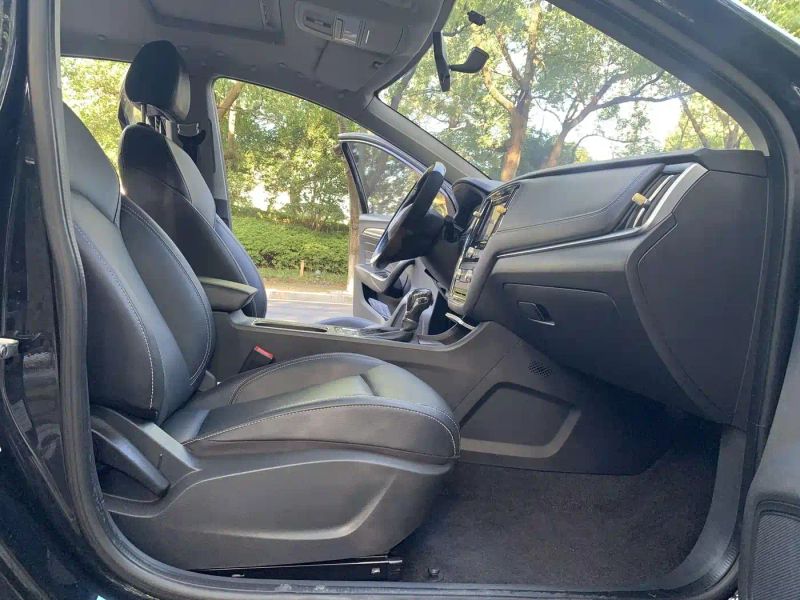 Roewe i6