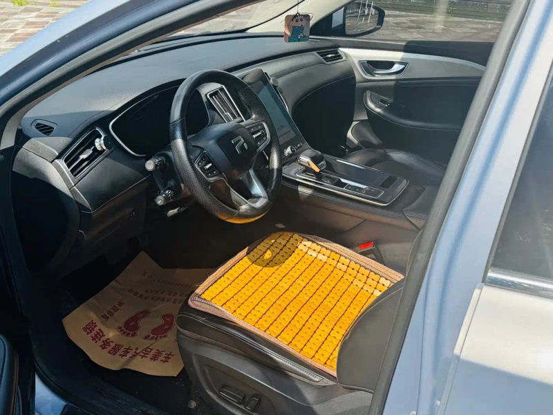 Roewe er6