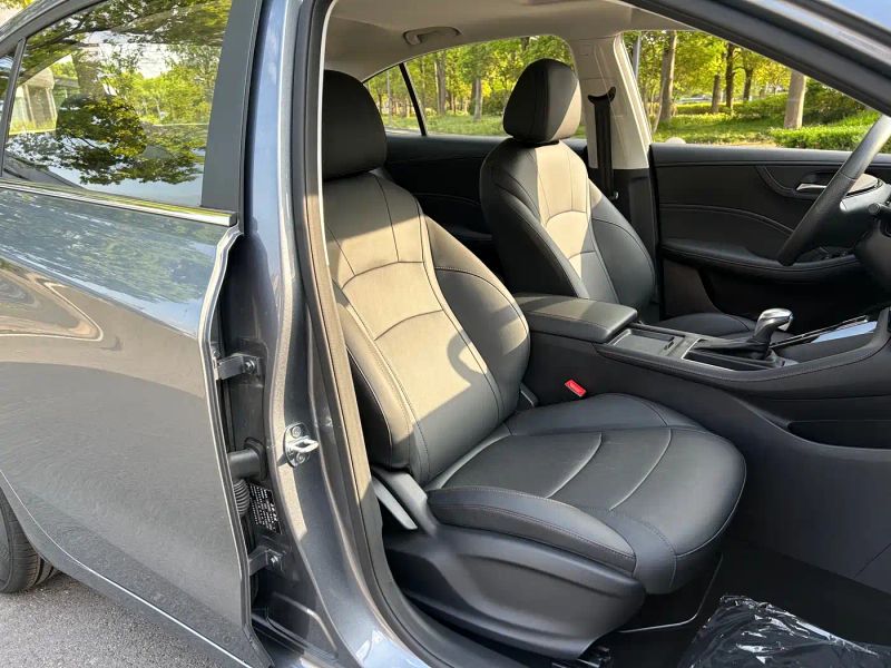Roewe i5