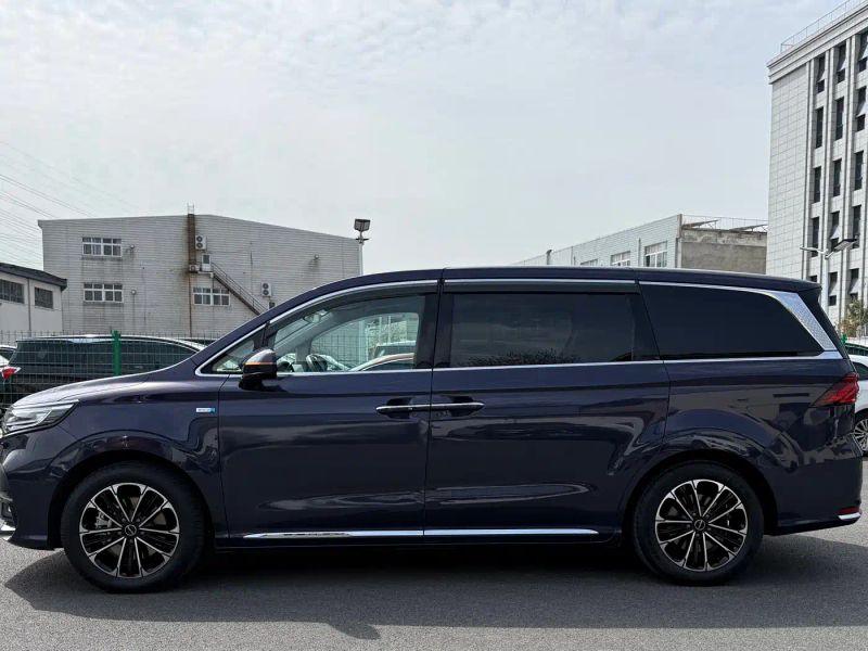 Roewe imax8