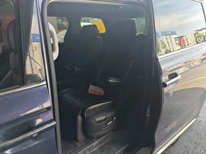 Roewe imax8