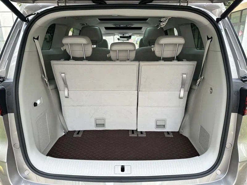 Roewe imax8