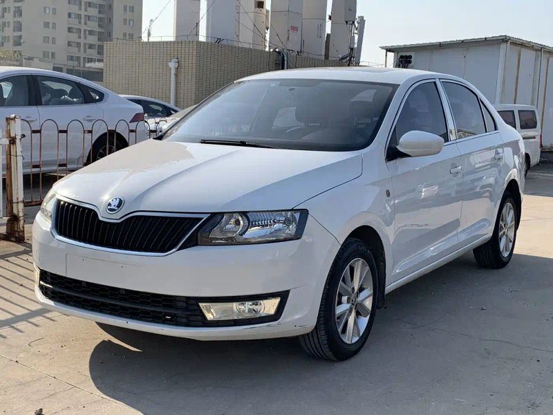 kemike sedan