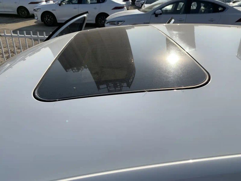 kemike sedan