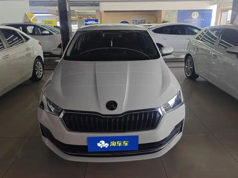 kemike sedan