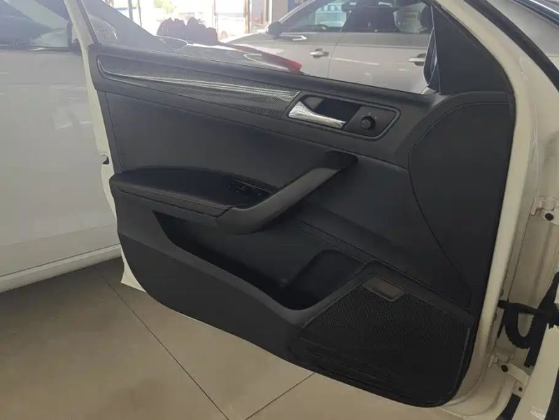 kemike sedan